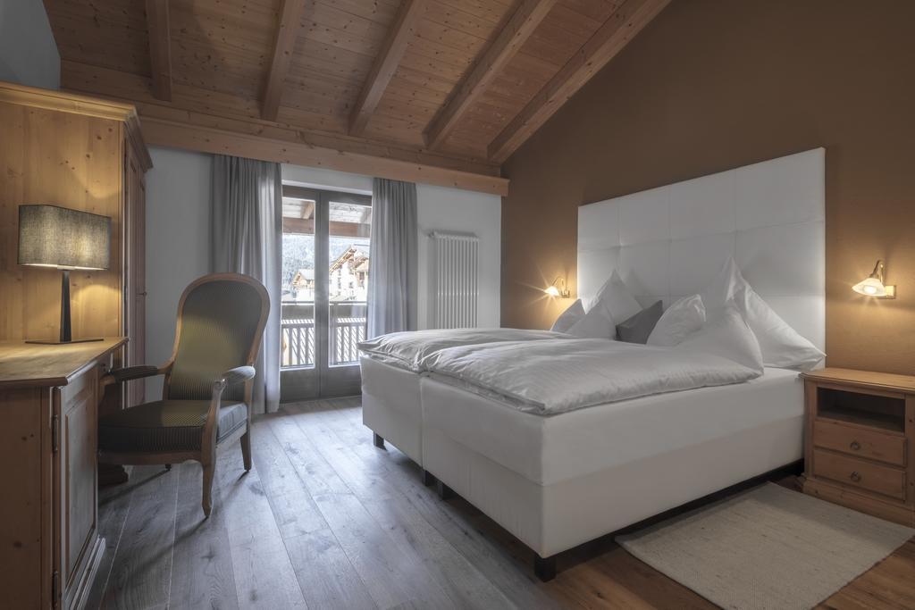 Hotel Conturines San Cassiano  Bagian luar foto
